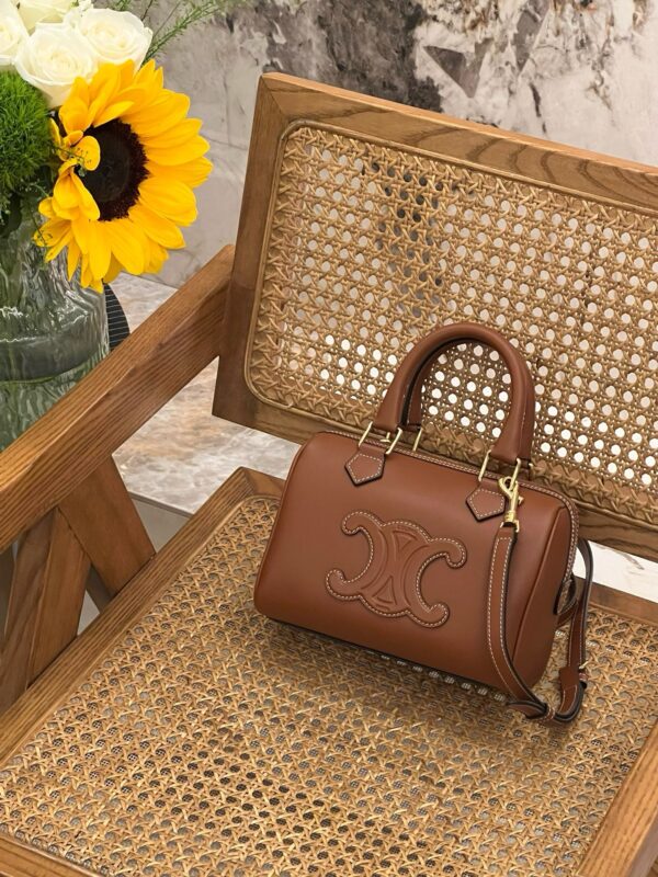 celine besace triumph  authentic quality bag 2025