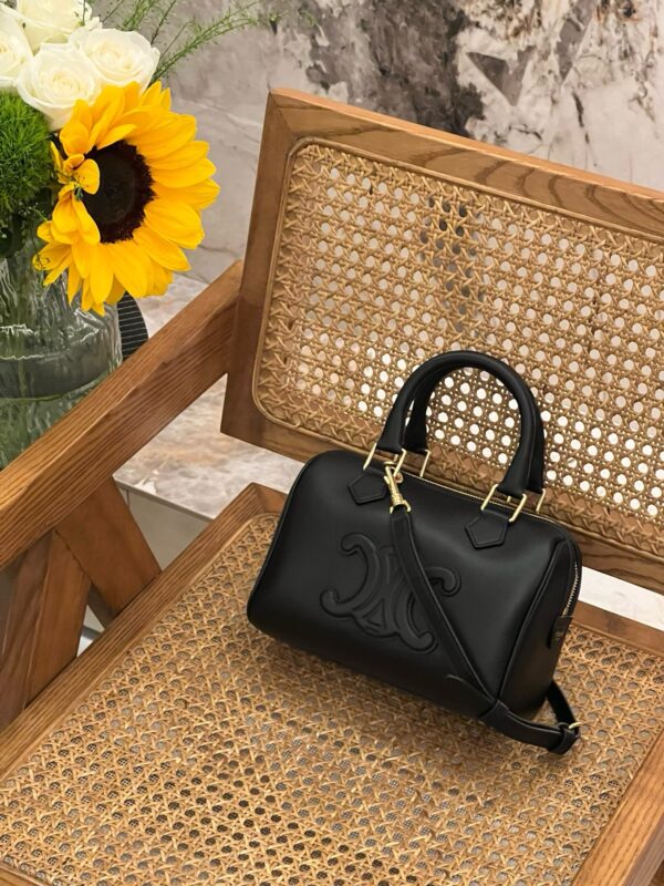 celine besace triumph  authentic quality bag 2025