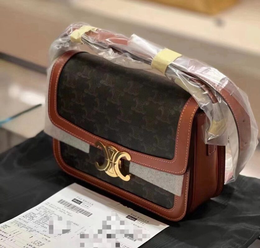 celine besace triumph  authentic quality bag 2025