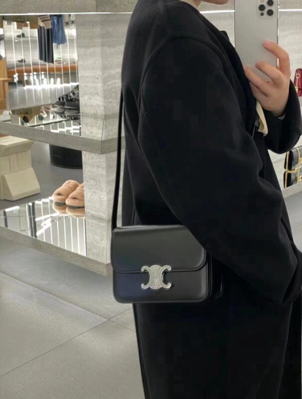 celine besace triumph  authentic quality bag 2025