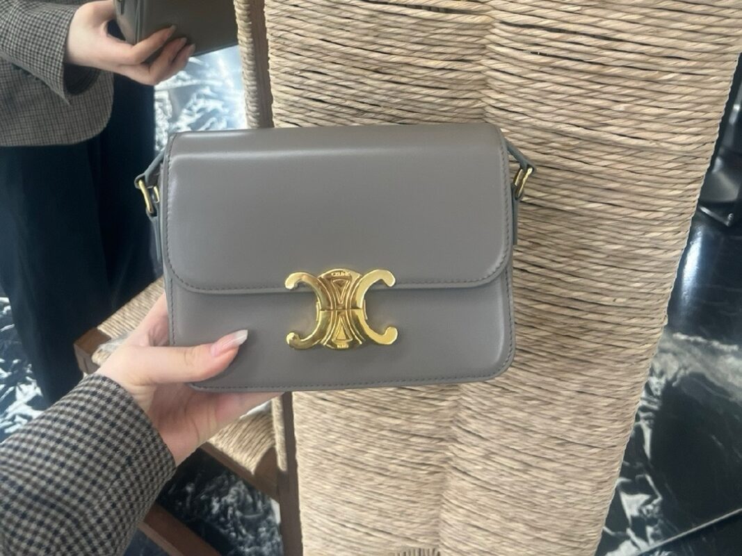 celine besace triumph  authentic quality bag 2025