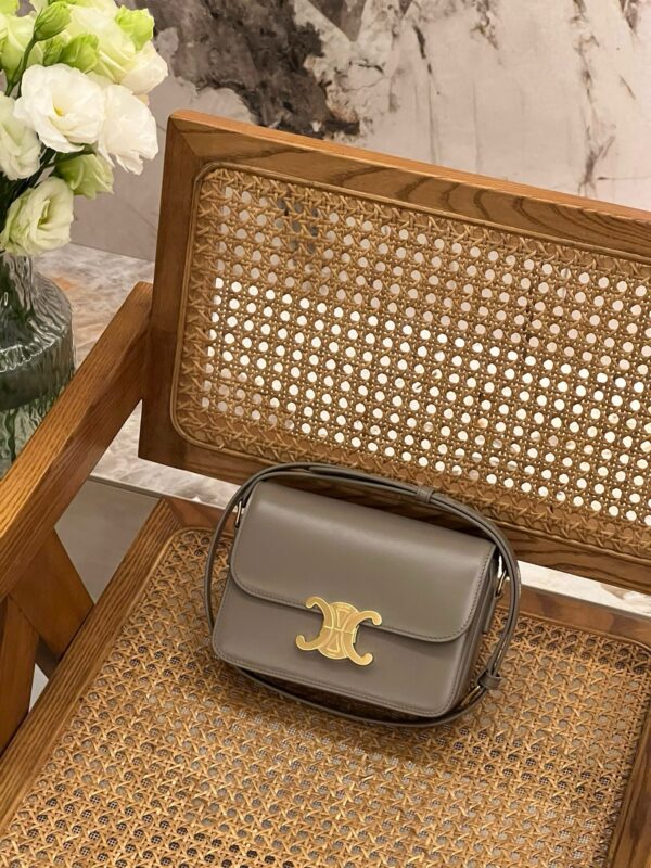 celine besace triumph  authentic quality bag 2025