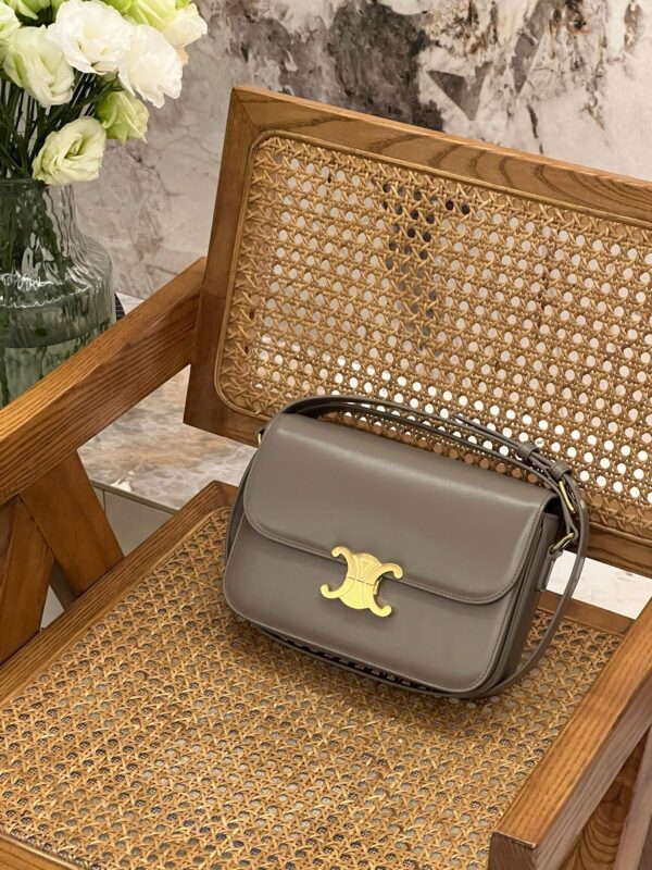 celine besace triumph  authentic quality bag 2025