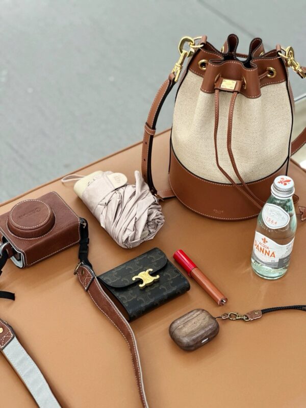 celine besace triumph  authentic quality bag 2025