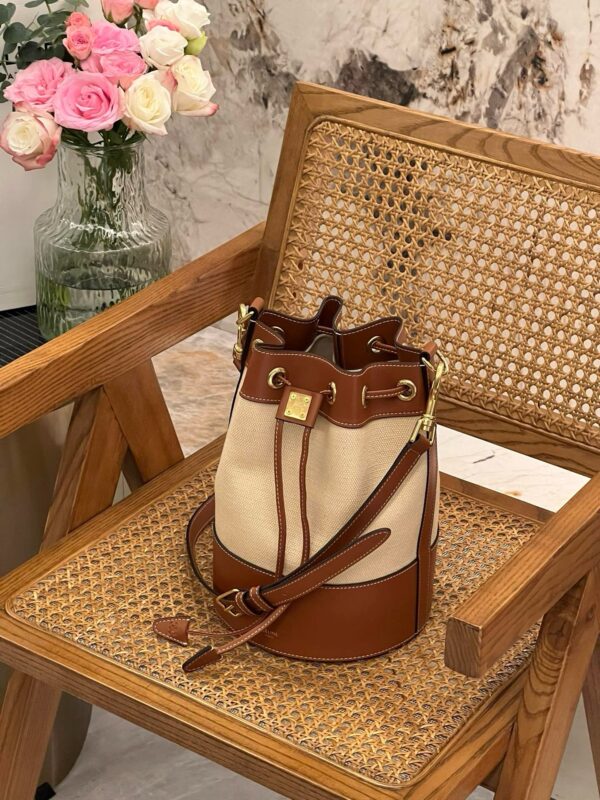 celine besace triumph  authentic quality bag 2025