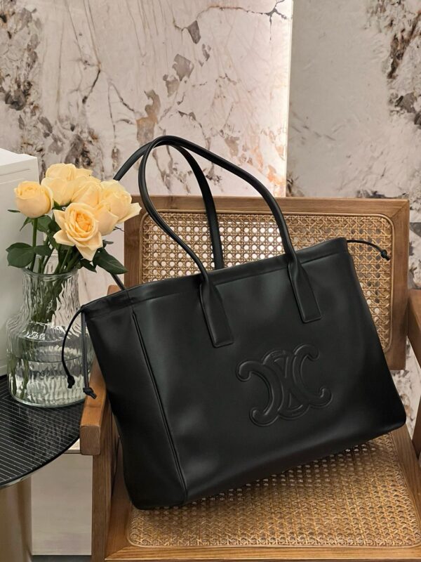 celine besace triumph  authentic quality bag 2025