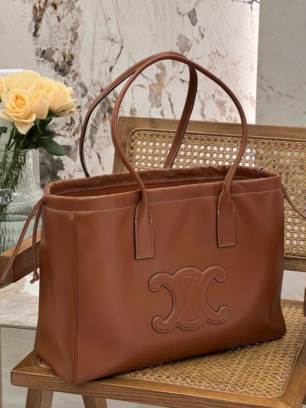 celine besace triumph  authentic quality bag 2025
