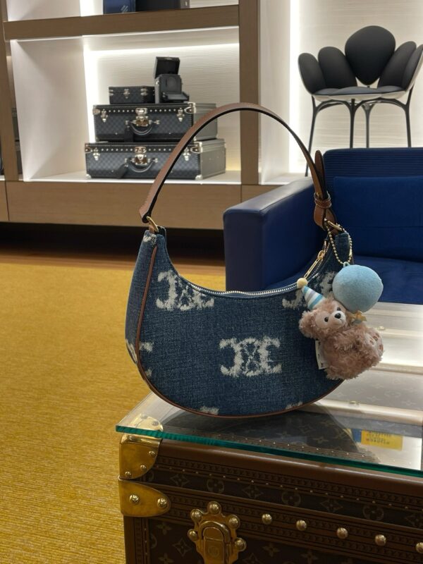 celine besace triumph  authentic quality bag 2025