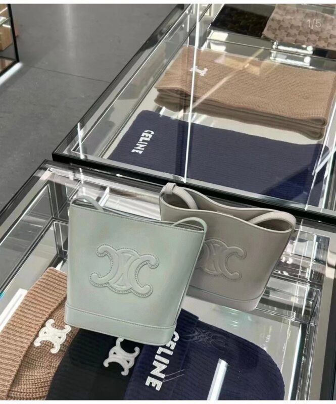 celine besace triumph  authentic quality bag 2025