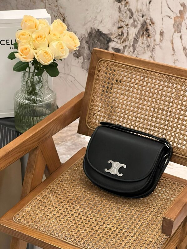 celine besace triumph  authentic quality bag 2025