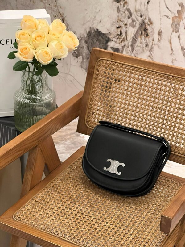 celine besace triumph  authentic quality bag 2025