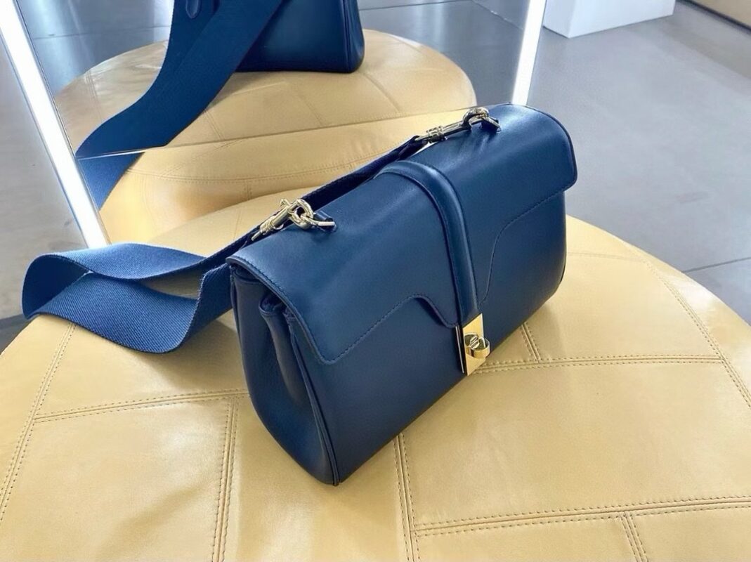 celine besace triumph  authentic quality bag 2025