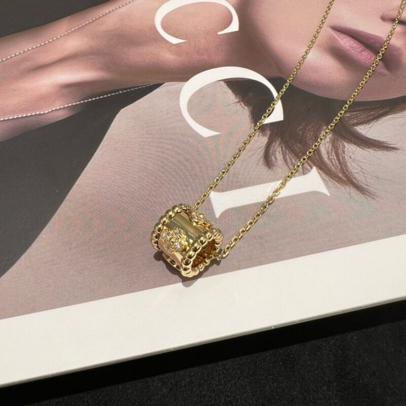 Van Cleef Arpels Kaleidoscope necklace