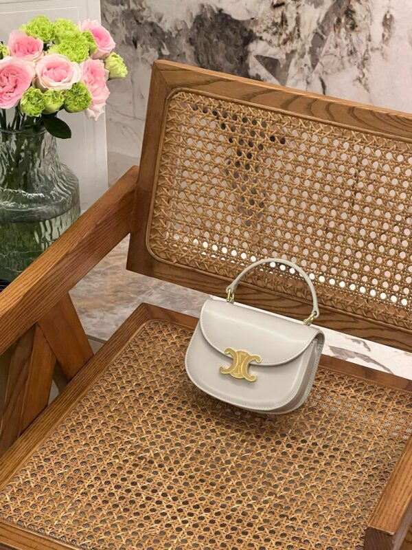 Celine Triomphe mini 2025