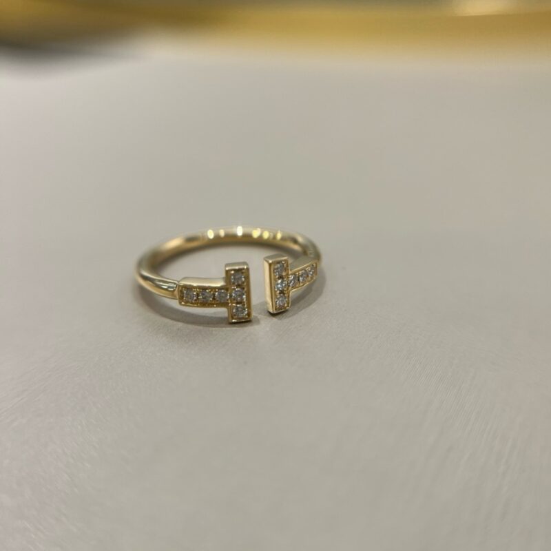 Double T ring