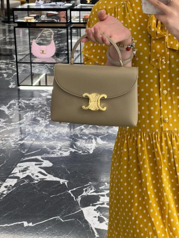 Celine Nino Triomphe