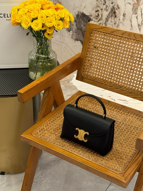 Celine Nino teen Triomphe