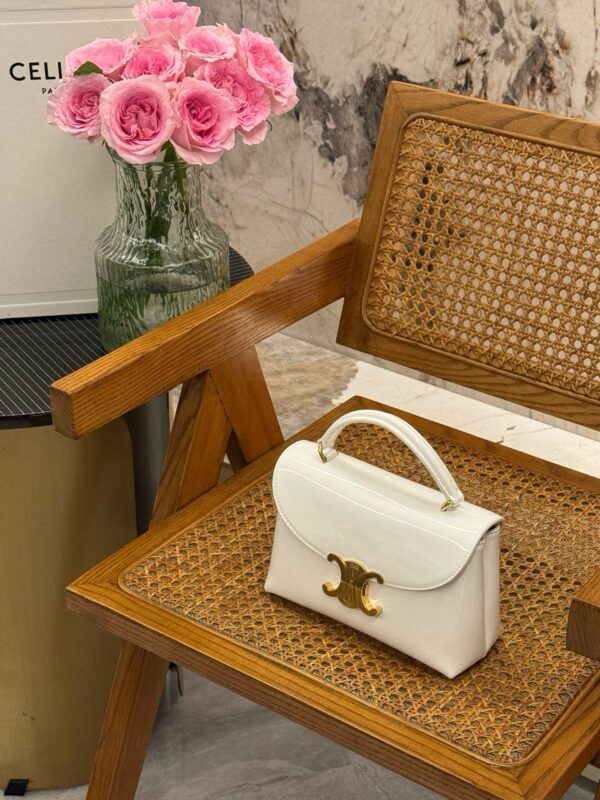 Celine Nino teen Triomphe