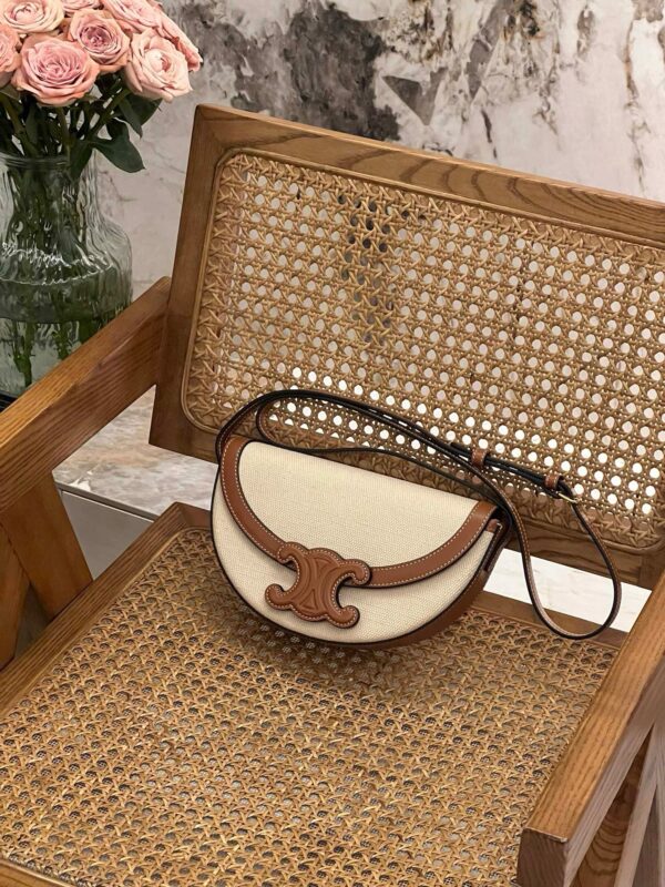 Celine Basace Triomphe