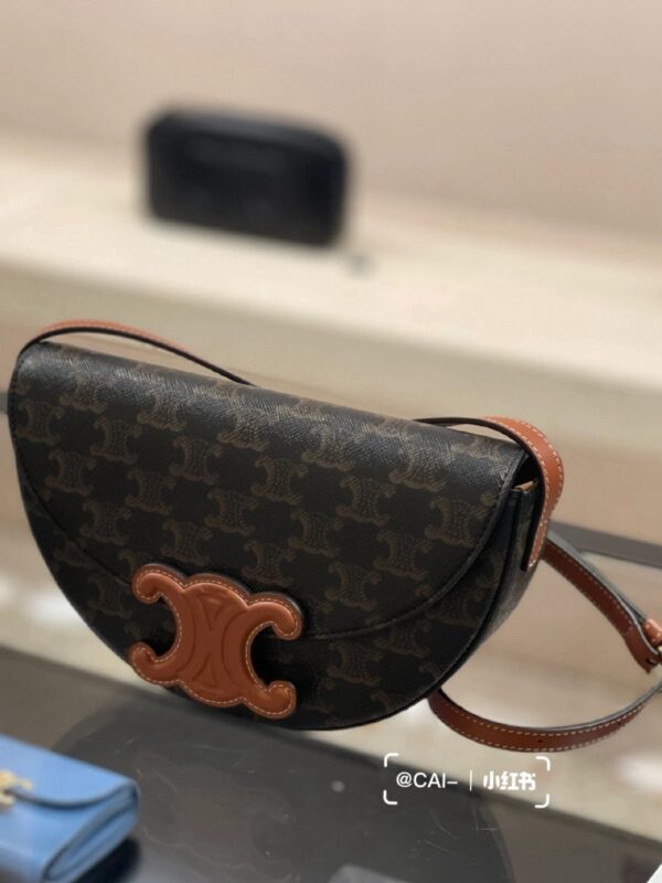 Celine Basace Triomphe