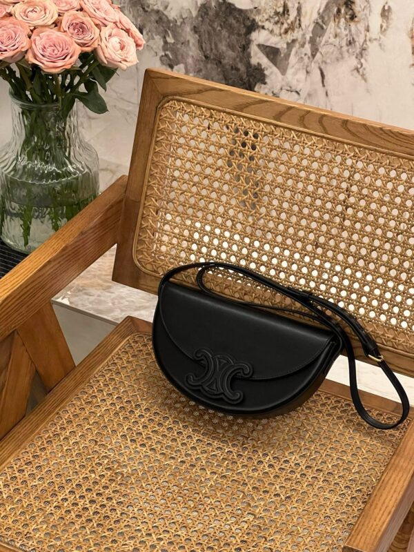 Celine Basace Triomphe