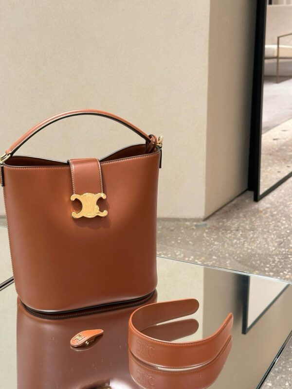 celine besace triumph  authentic quality bag 2025