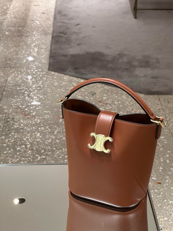 celine besace triumph  authentic quality bag 2025