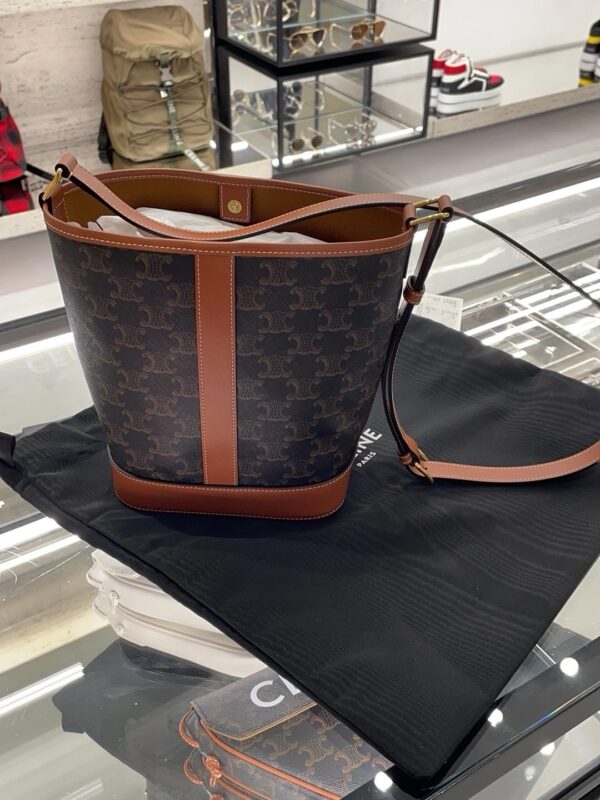 celine besace triumph  authentic quality bag 2025