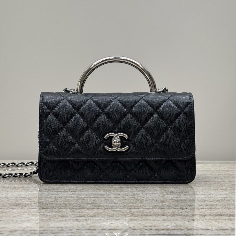 Chanel black handle bag 2025