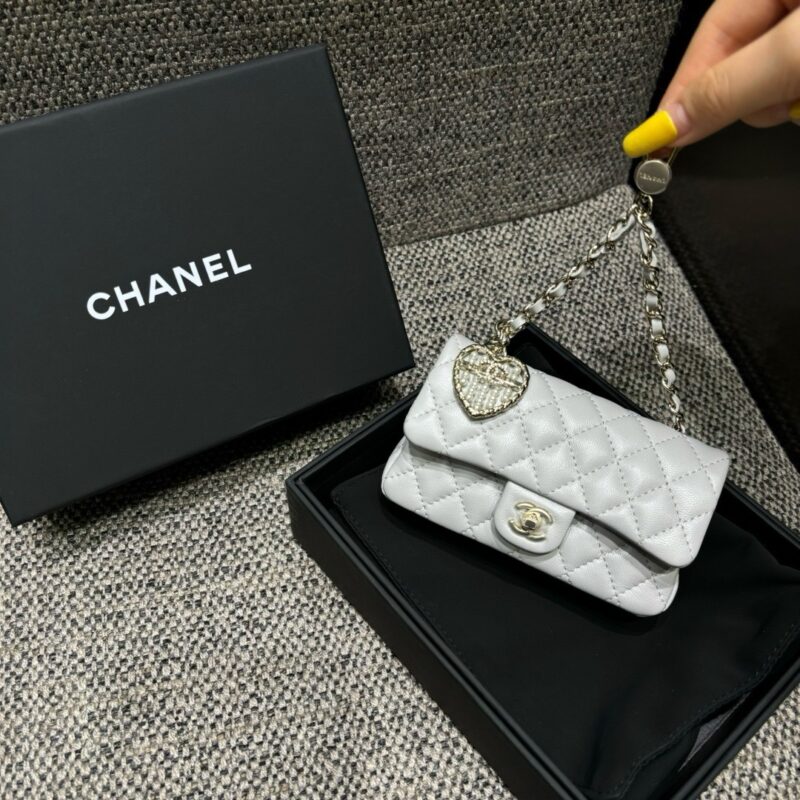 Chanel 25 keychain bag lambskin authentic quality 2025