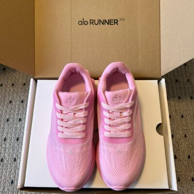 Alo Runner authentic quality sneakers 2025
