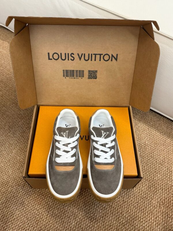 Louis Vuitton authentic quality sneakers 2025