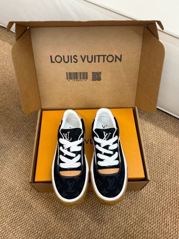 Louis Vuitton authentic quality sneakers 2025