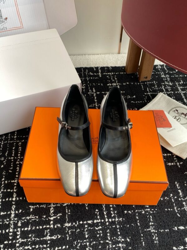 Hermes authentic quality shoes 2025