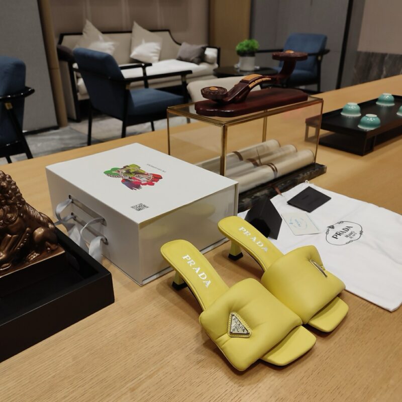 Prada authentic quality shoes 2025