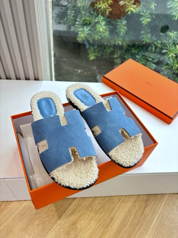 Hermes authentic quality shoes 2025