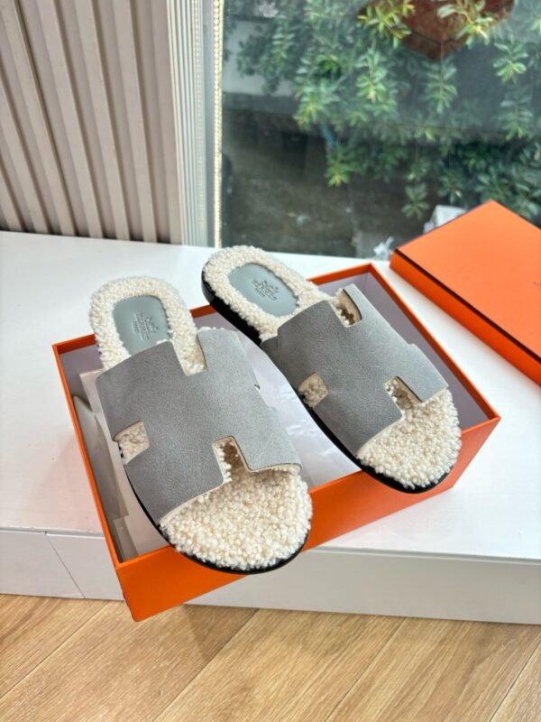 Hermes authentic quality shoes 2025