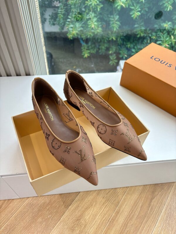 Louis Vuitton authentic quality shoes 2025