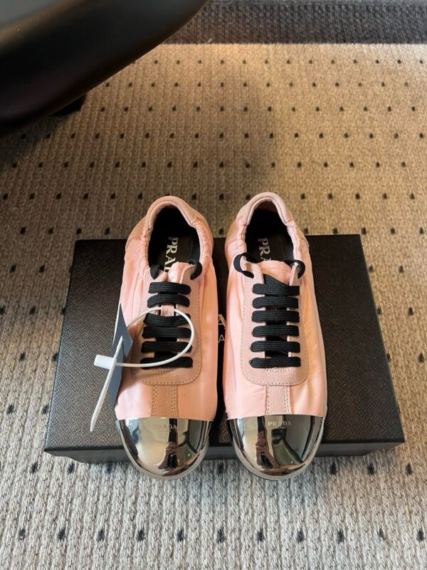 Prada authentic quality sneakers 2025