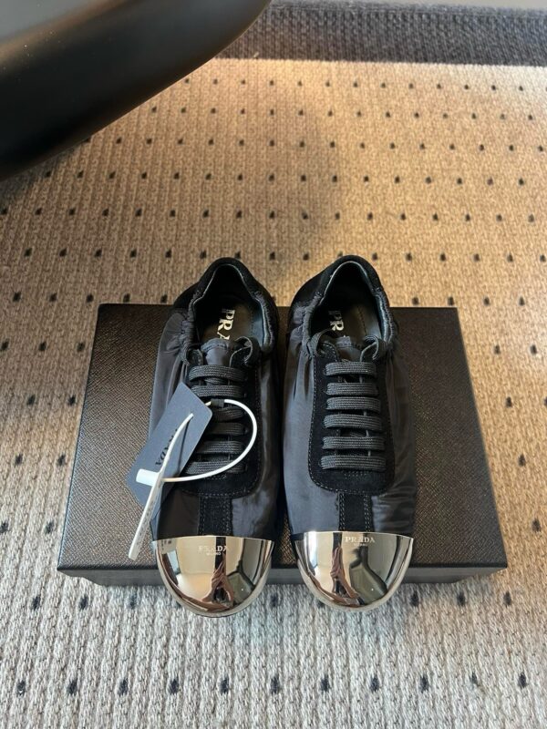 Prada authentic quality sneakers 2025
