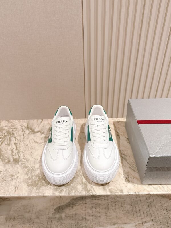 Prada authentic quality sneakers 2025