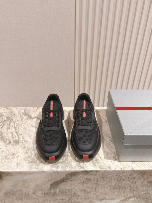 Prada authentic quality sneakers 2025