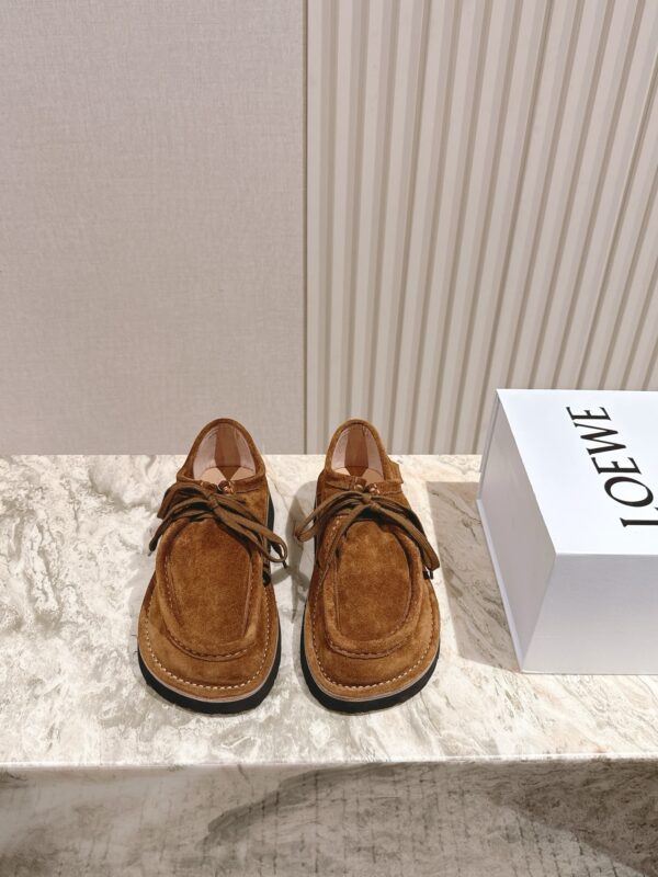 Loewe authentic quality shoes 2025