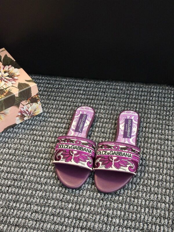 Dolce Gabbana authentic quality shoes 2025