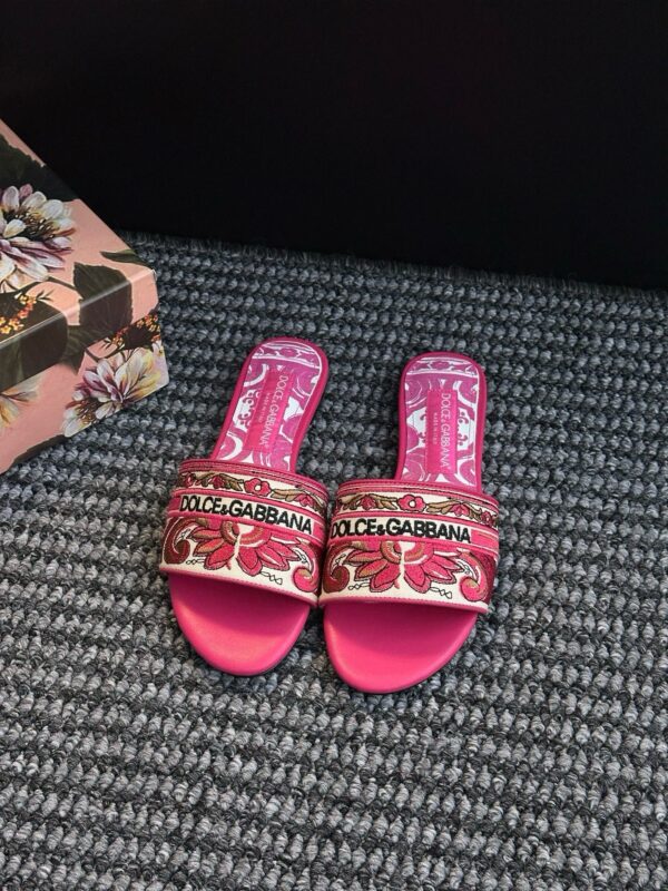 Dolce Gabbana authentic quality shoes 2025