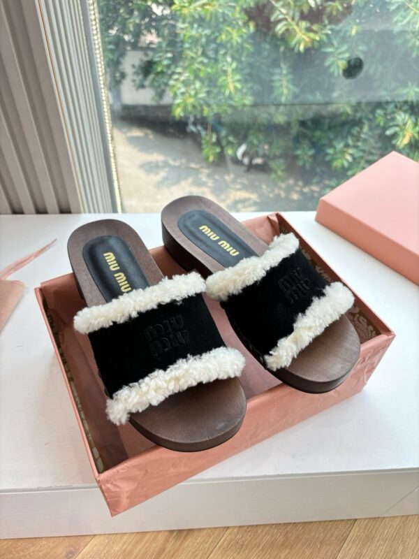 Miu Miu authentic quality shoes 2025