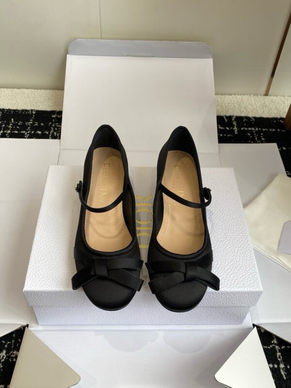 Christian Dior authentic quality shoes 2025