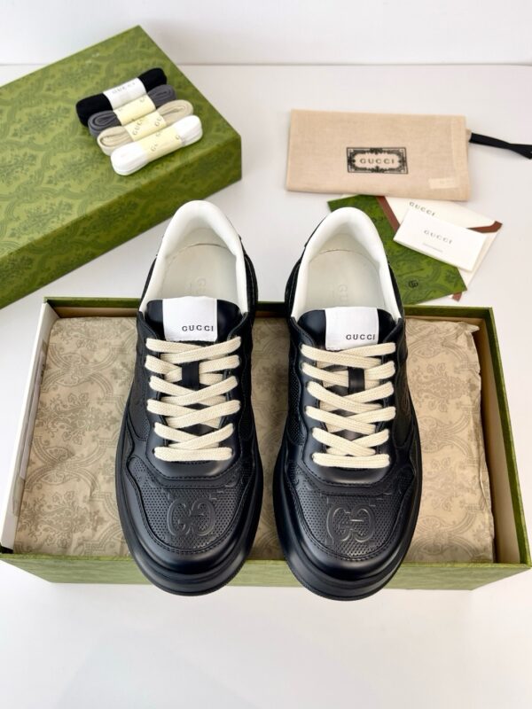 Gucci authentic quality sneakers 2025