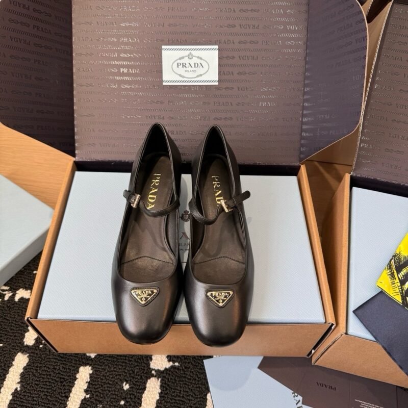 Prada authentic quality shoes 2025