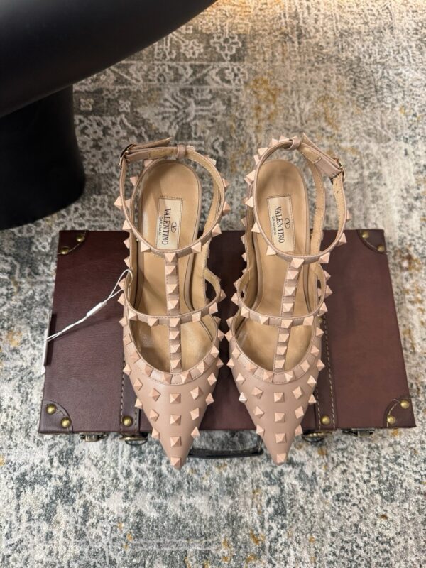 Valentino authentic quality shoes 2025